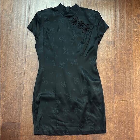 Vintage Roberta Qipao Black Mini Dress, Looks Great on! Size Medium - Picture 1 of 12